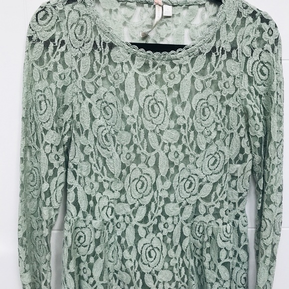 LC Lauren Conrad Runway Mint Green Lace Peplum Top - Picture 3 of 4